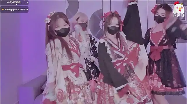 Hen-1m52 - Japanese costumes so cuteeee!!! <3