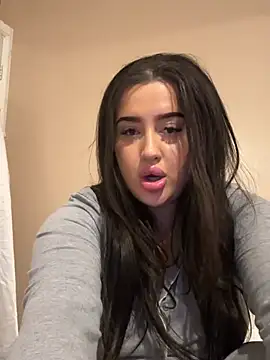 EmiliaLaurentt - Suck finger bj style 🍆