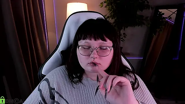 Niki_Glow - Hi Niki <3