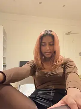 DonnaShy - Playing with my ass🫦