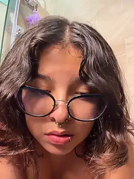 Lulu_kawaii16 - Oil on boobs + control toy 1min