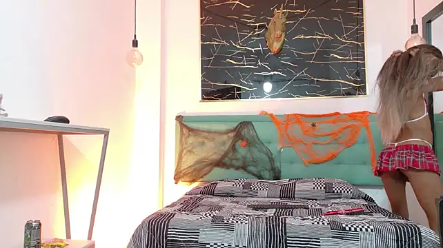 Yuri_Queen - Ride dildo 🔥