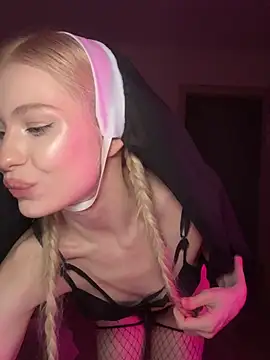 Ankasuee - show nipples