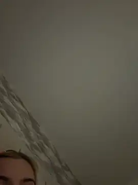 Blondetart69 - SPREAD LEGS NAKED 5MIN