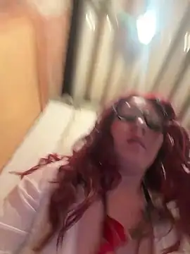 Arlette7 - Rub hammer in pussy in store