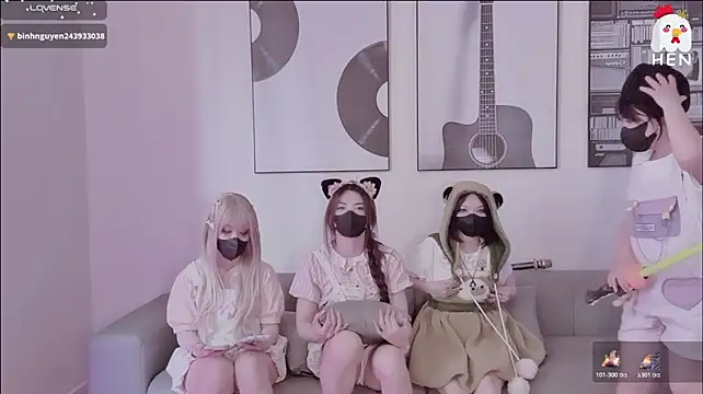 Hen-1m52 - Your costumes are too cuteeeeeeeeeeee