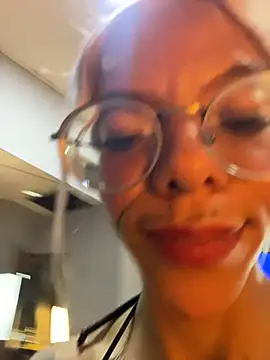 Ariaoficial - SCHOOLGIRL SUCKS HUGE DILDO