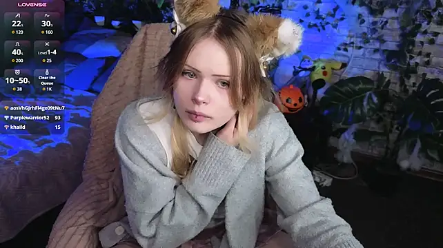 Ivy_Pierce - ahegao close to cam