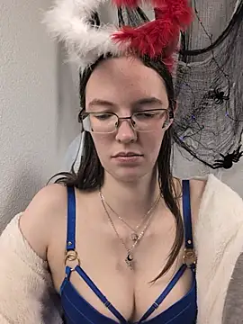 MrsCrazy18 - 🍒Show Boobs 5min